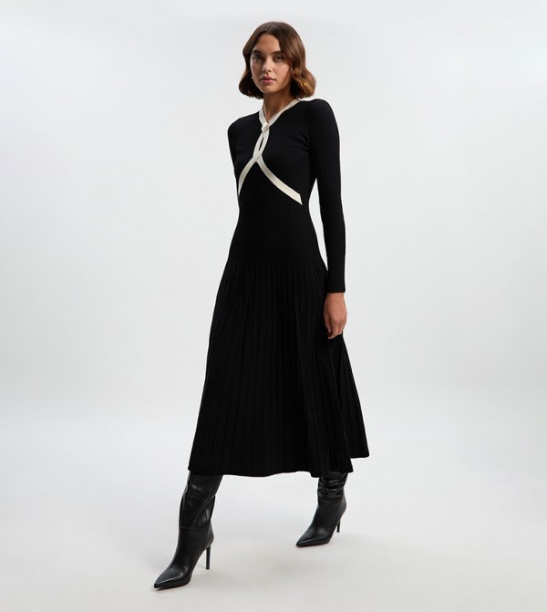 Rib Knit Trim Detail Flared Midi Dress