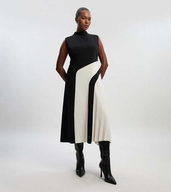 Curve Soft Color Block High Neck Pleated Midi Dress