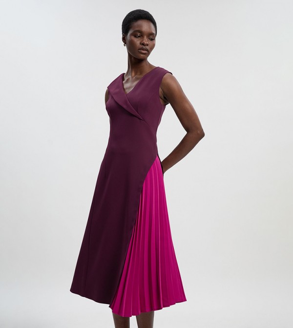 Soft Color Block Pleated Side Sleeveless Midi Dress