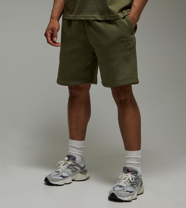 Embossed Training Dept 7Inch Active Shorts