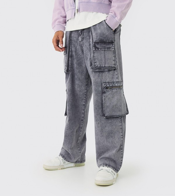 Washed Baggy Fit Cargo Jeans