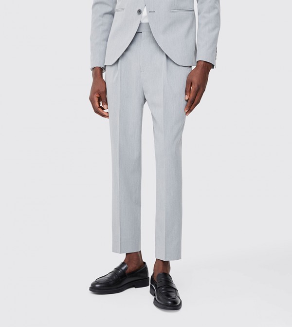 Solid Mid Rise Tapered Fit Formal Trousers