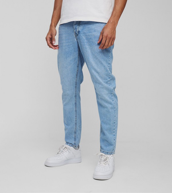 Rigid Washed Tapered Fit Jeans