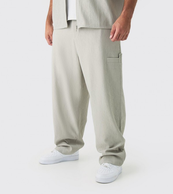 Textured Mid Rise Relaxed Fit Trousers