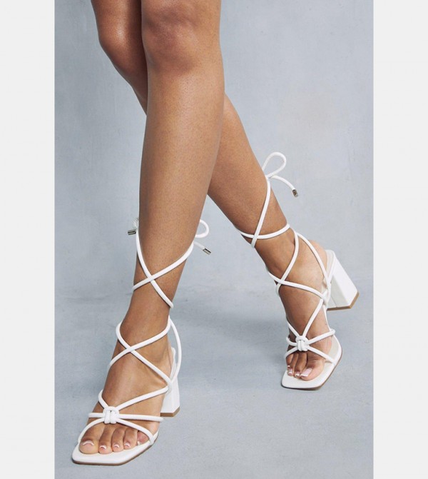 White short block heels 2025