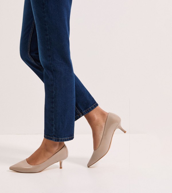 Dove Kitten Heel Pumps