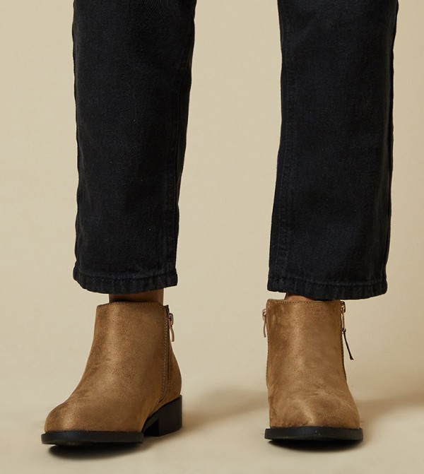 Maddy Side Zip Flat Ankle Boots