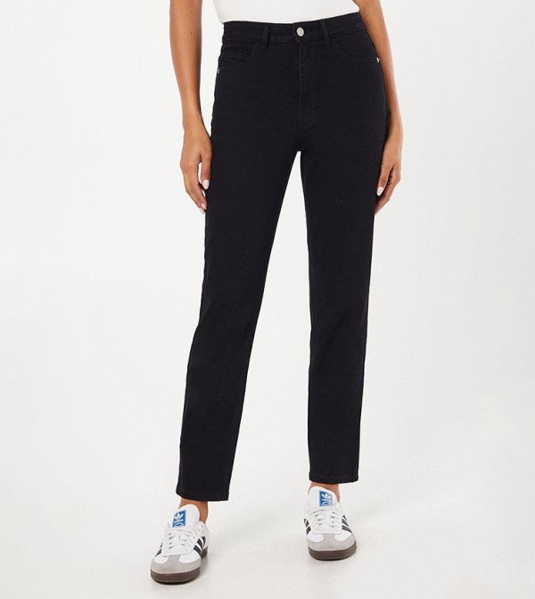 Comfort Stretch Slim Mom Jeans