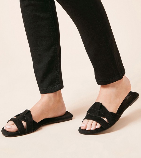 Freesia Suede Twisted Flat Sandals