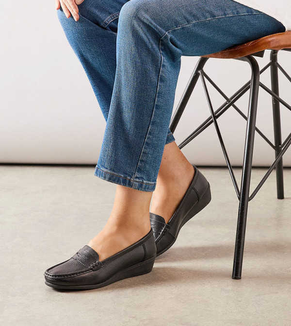 Wide Fit NIAMH Leather Comfort Moccasins