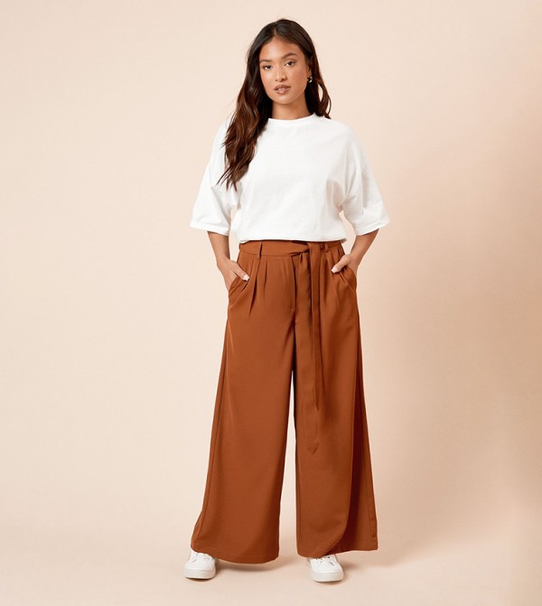 Petite Pleated Belted Wide Leg Trouser