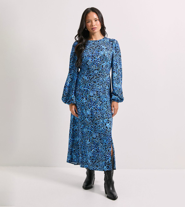 فستان ميدي بنقشة ورود وكم طويل