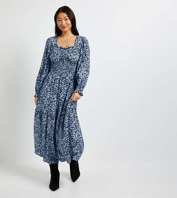 فستان ميدي كم بيشوب بطبعة للمقاسات الصغيرة 