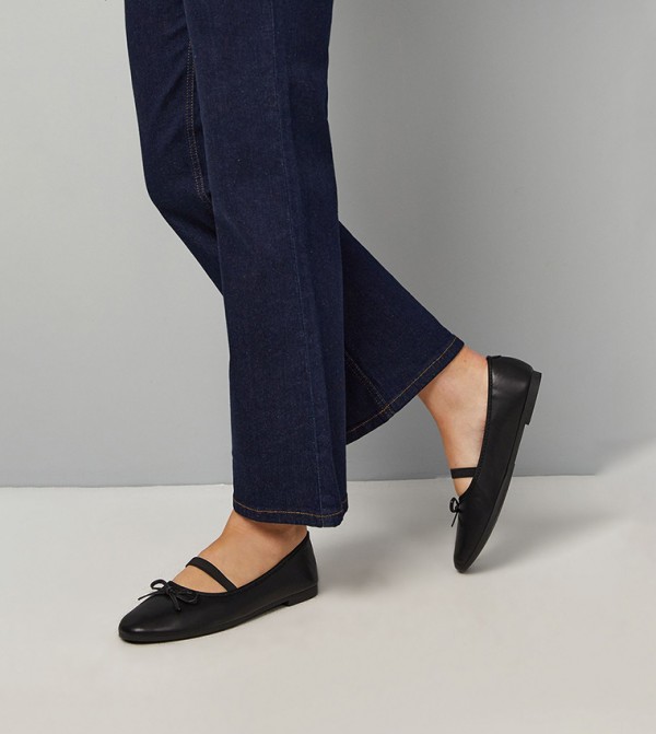 Andie Faux Leather Comfort Elastic Strap Ballerinas