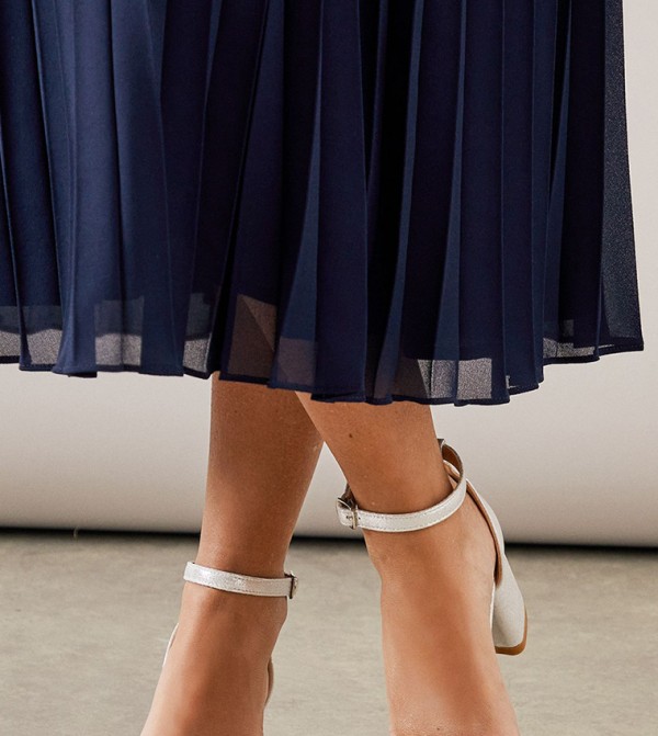 Sophia Soft Twist Block Heel Sandals