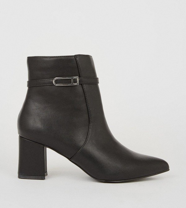 Buy Wallis Wide Fit Ava Pointed Block Heel Boots In Black 6thStreet Saudi Arabia