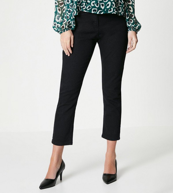 Petite Straight Fit Jeans