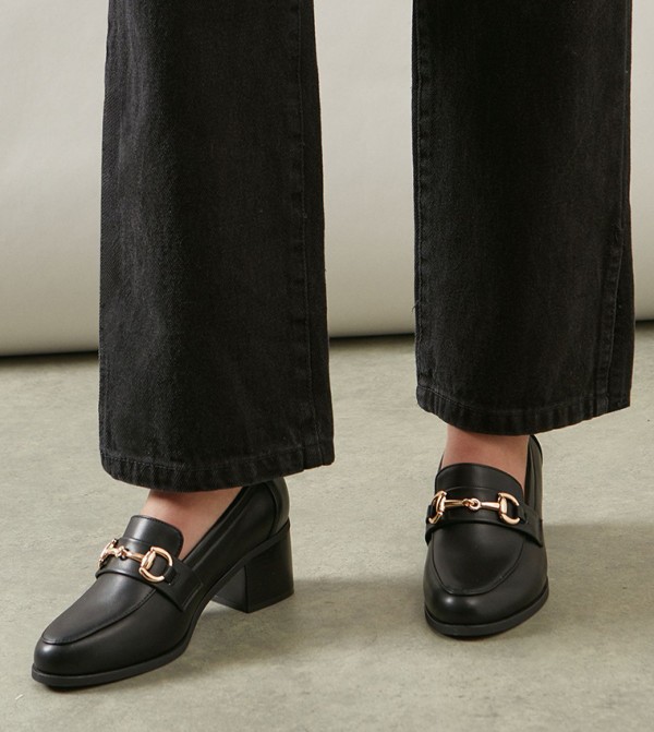 Wide Fit Lydia Snaffle Trim Apron Front Medium Heeled Loafers