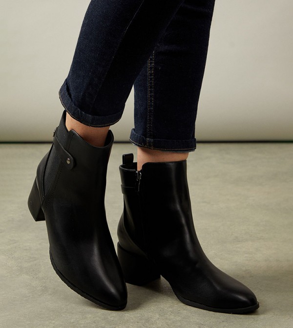 Wide Fit Ahio Elastic Gusset Medium Block Heel Ankle Boots