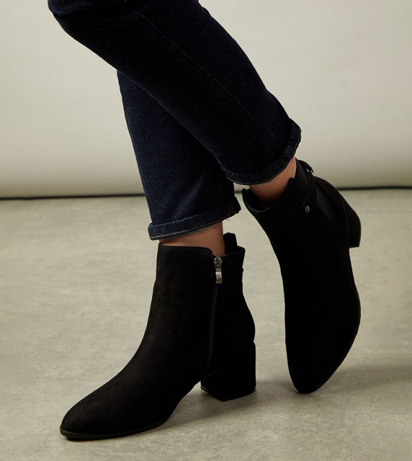 Wide Fit Ahio Elastic Gusset Medium Block Heel Ankle Boots