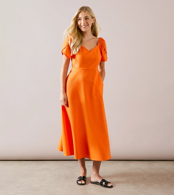 Petite Sweetheart Neck Tulip Sleeves Linen Midi Dress