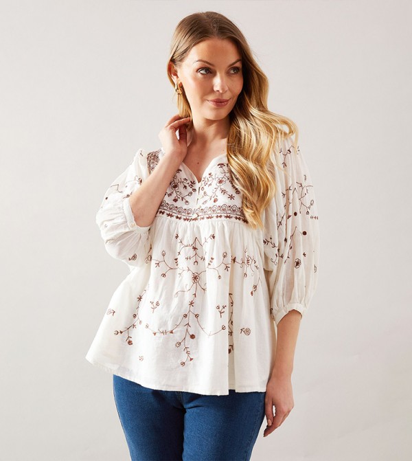 Embroidered 3/4 Sleeves Top