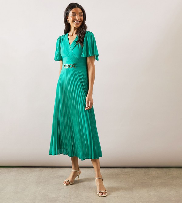 Solid Pleated Buckle Midi Dress