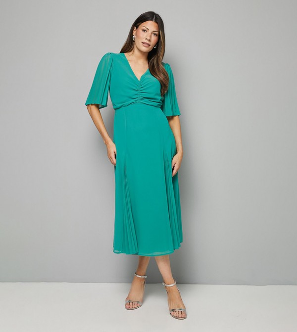 جاكيت ميداكسي بياقة V 