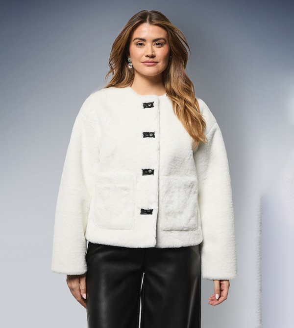 جاكيت فرو صناعي بأزرار