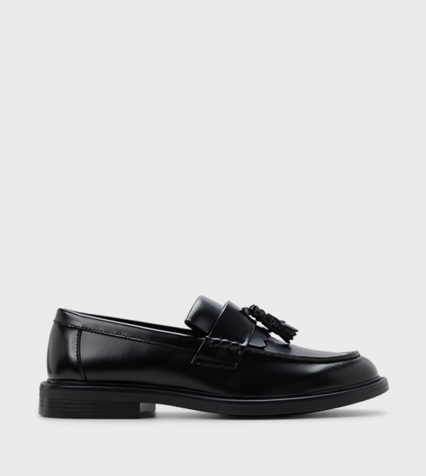 CHANCELLOR Solid Tassel Detail Loafers