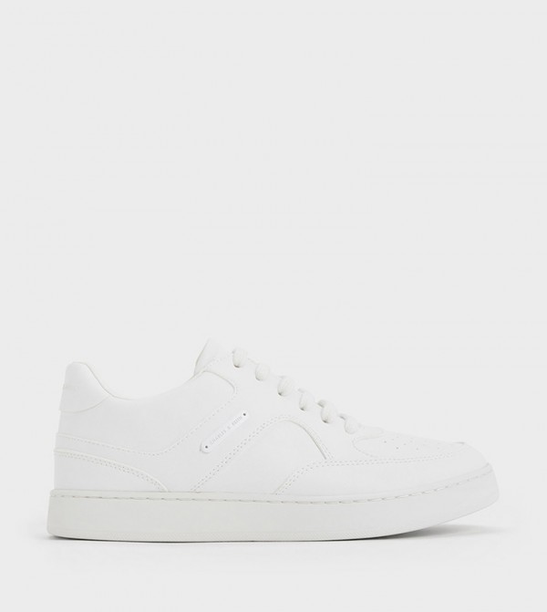 Round Toe Low Top Sneakers