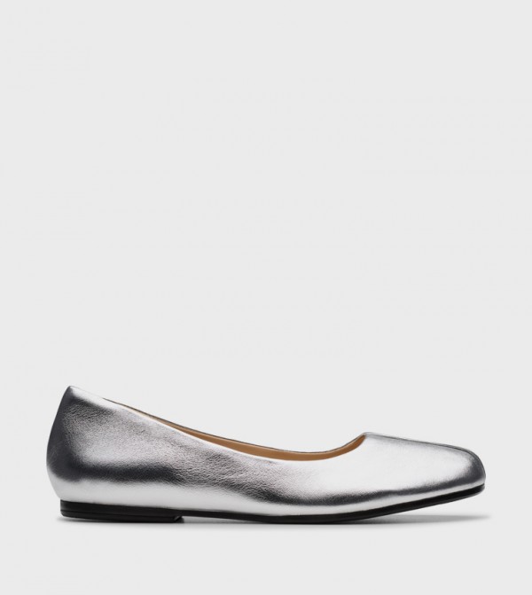 LIVIA LILY Textured Ballerinas