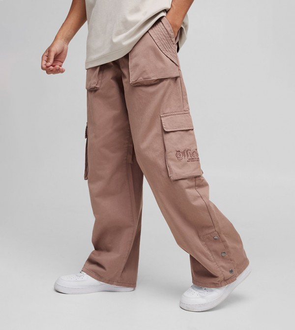 Embroidered Baggy Fit Cargo Jeans