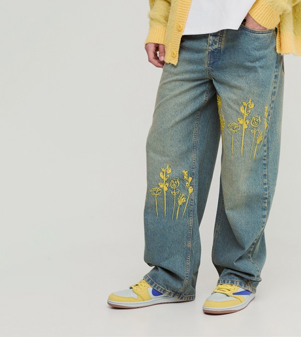 Rigid Embroidery Relaxed Fit Jeans