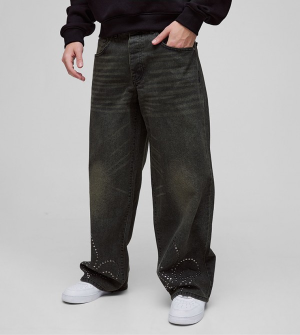 Rigid Cross Stud Appliqued Baggy Jeans
