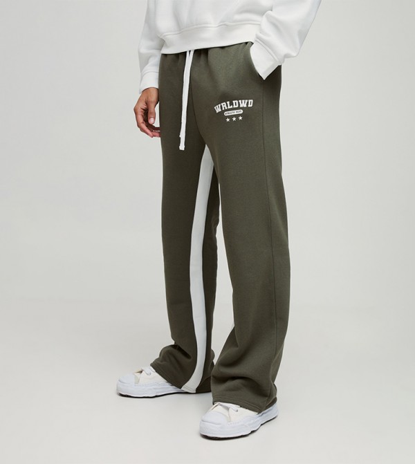 Relaxed Fit Flare Worldwide Star Gusset Sweatpants