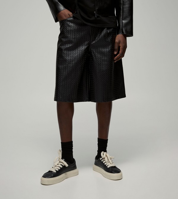 Fixed Waistband Textured PU Shorts