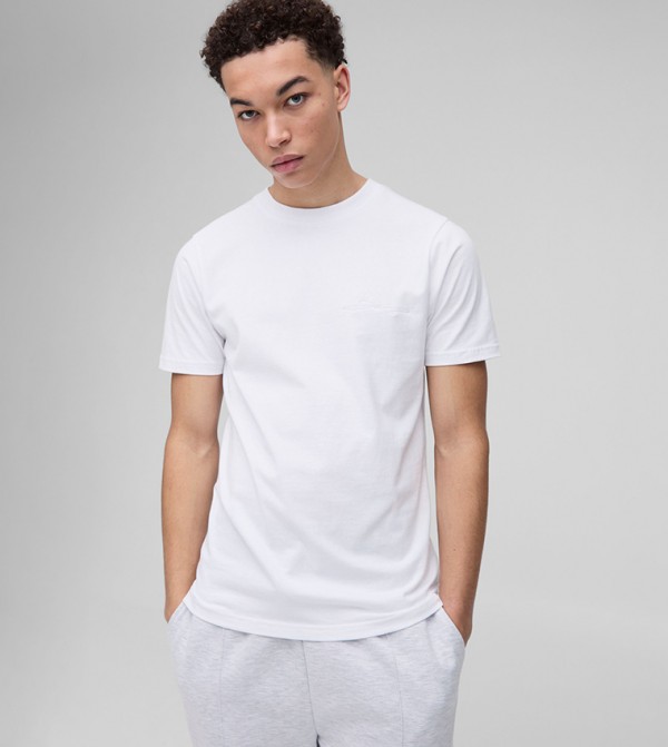 Slim Fit Bm Signature Solid T-Shirt