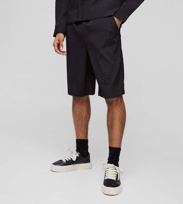 Ribbed Elastic Waist Shorts