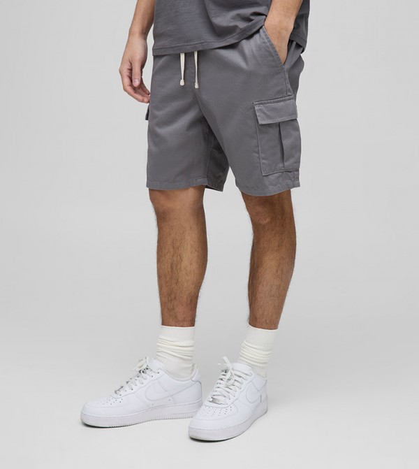 Elastic Waist Slim Fit Cargo Shorts