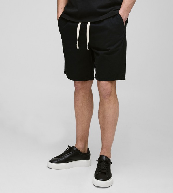 Plus & Tall Elastic Waist Slim Fit Shorts