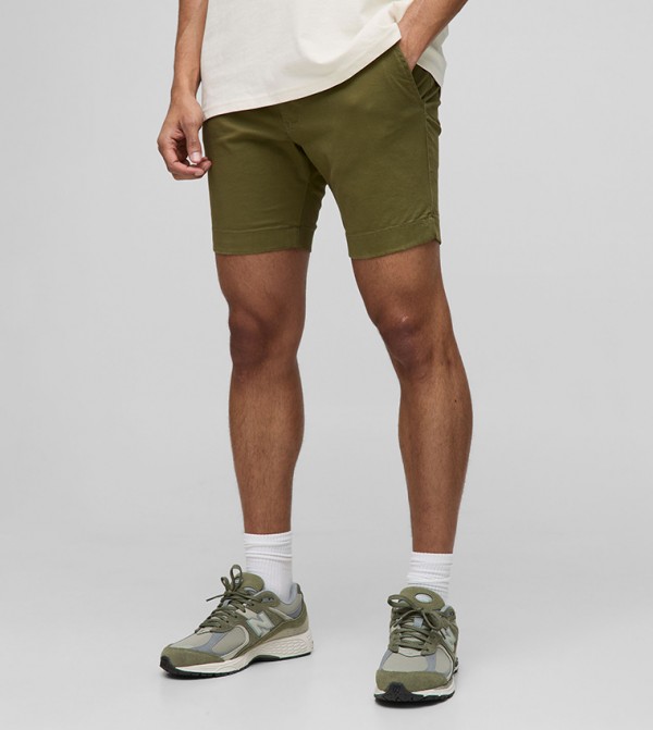 Solid Skinny Fit Chino Shorts
