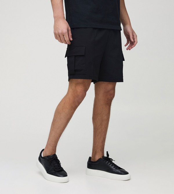 Elastic Waist Technical Stretch Slim Fit Pintuck Cargo Shorts