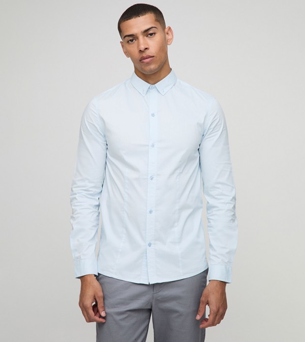 Solid Slim Fit Long Sleeves Collared Shirt