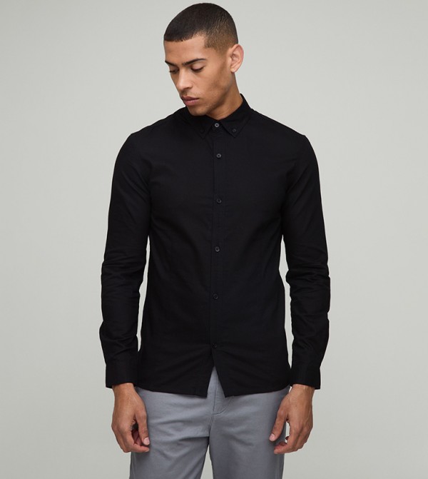 Solid Slim Fit Button Down Collar Oxford Shirt