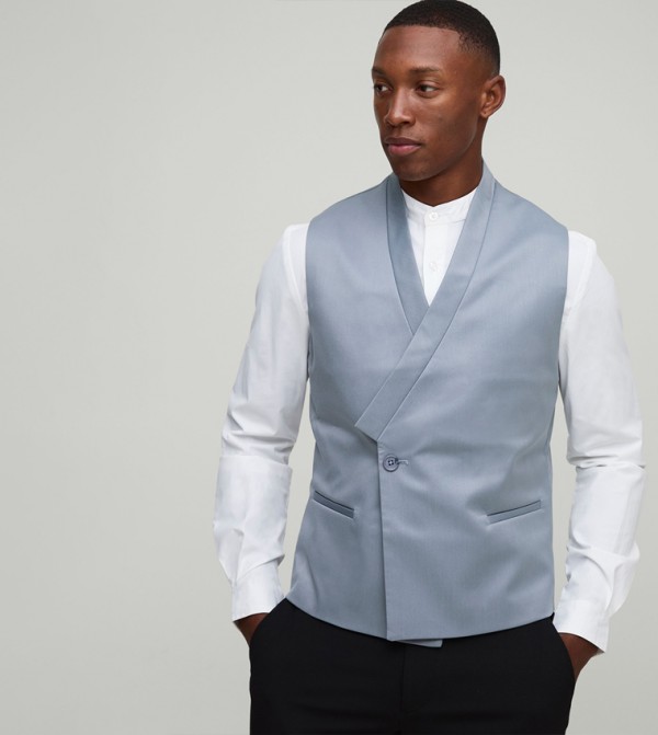 Slim Fit Grown On Collar Sleeves Waistcoat