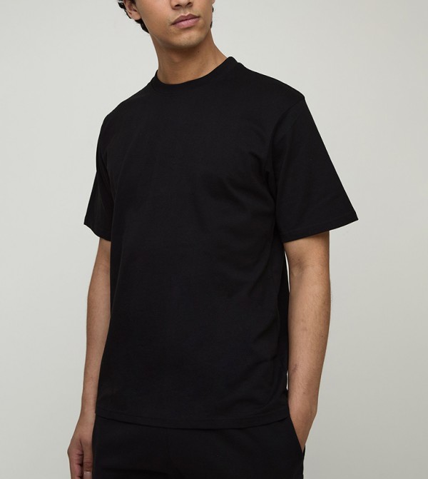 Solid Regular Fit Crew Neck T-Shirt