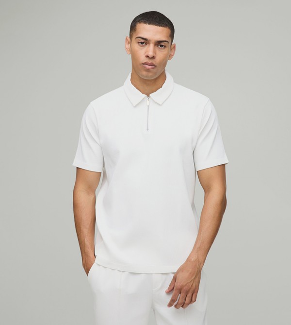 Regular Fit Pleated Short Sleeves Zip Neck Polo T-Shirt