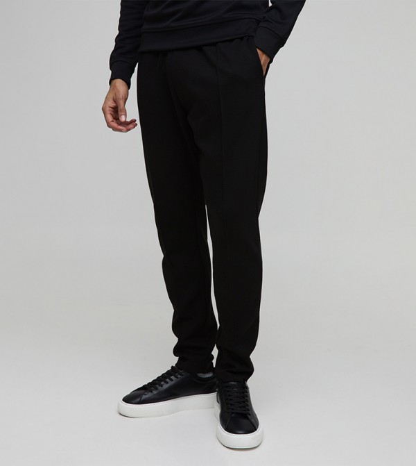Sim Fit Tapered Fit Interlock Pintuck Joggers