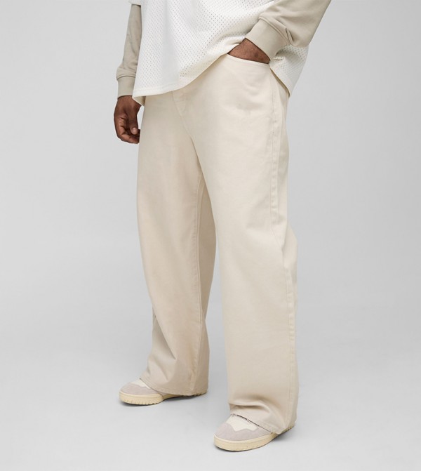 Tonal Embroidered Relaxed Fit Jeans